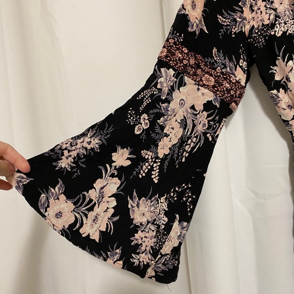 Romper - Picture 2 of 3